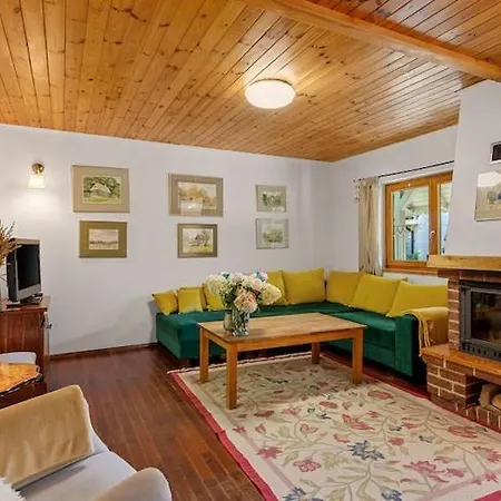 Comfortable With A Fireplace, Дом отдыха