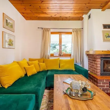 Comfortable With A Fireplace, Боболин