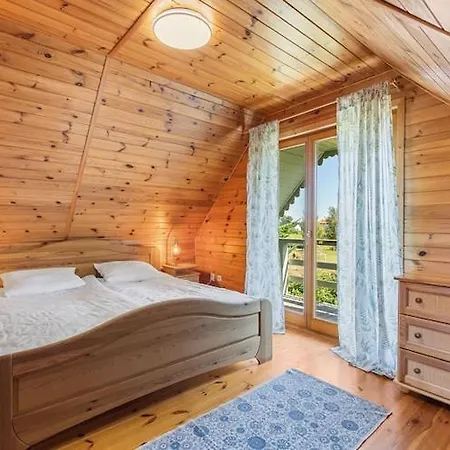 Дом отдыха Comfortable With A Fireplace, Боболин